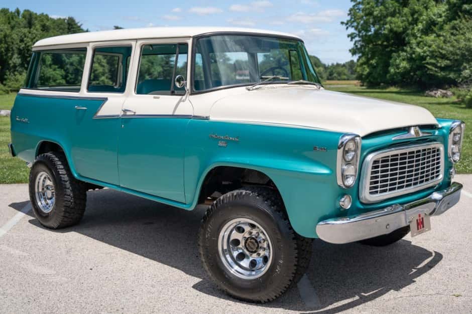 1959 International Harvester Travelall sold for $37,250