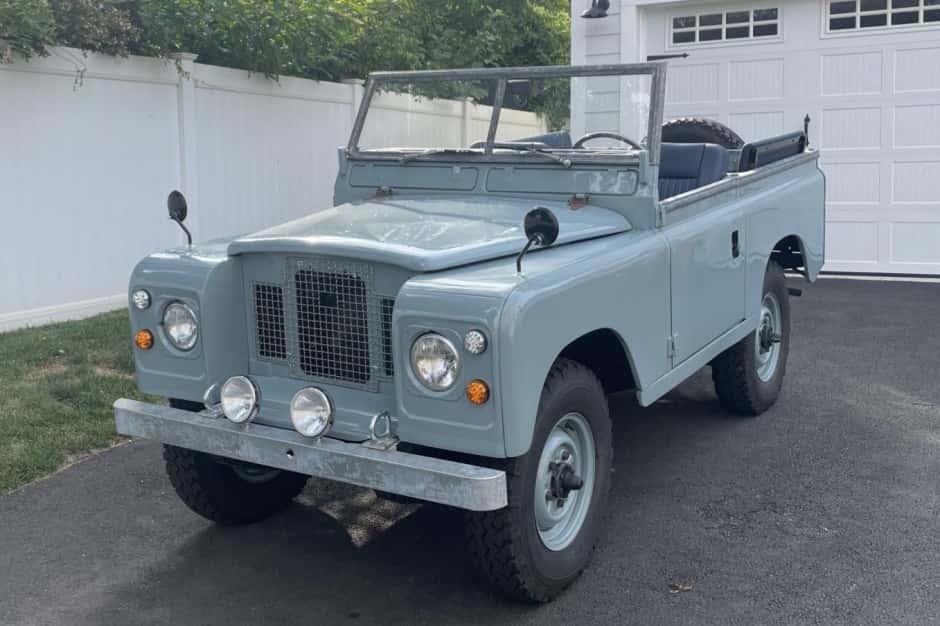 1981 Land Rover Series 88 sold for $36,000