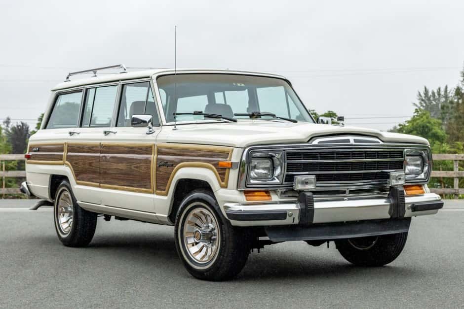 1987 Jeep SJ Grand Wagoneer sold for $42,500