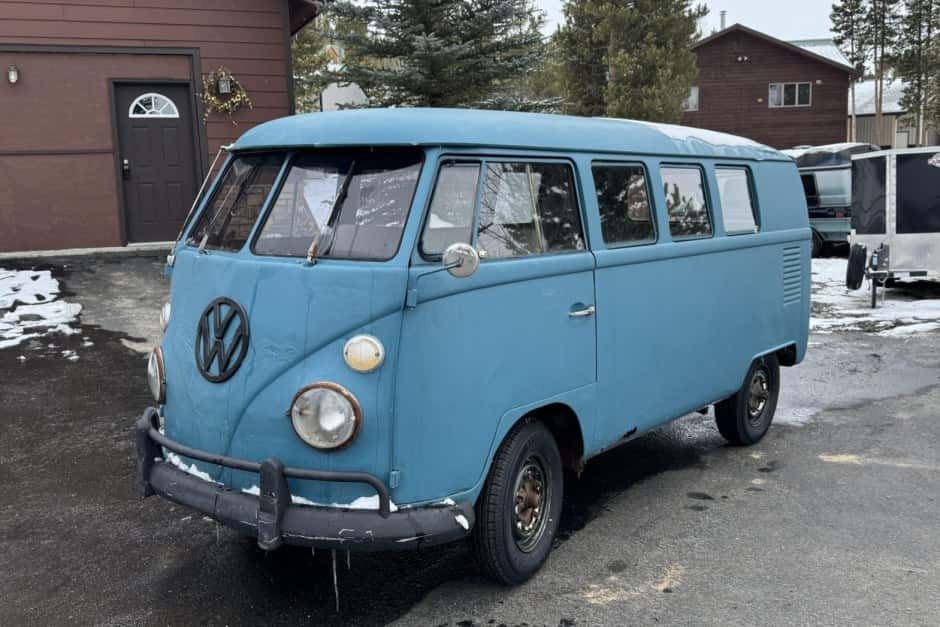 1966 Volkswagen Split-Window Bus sold for $9,761