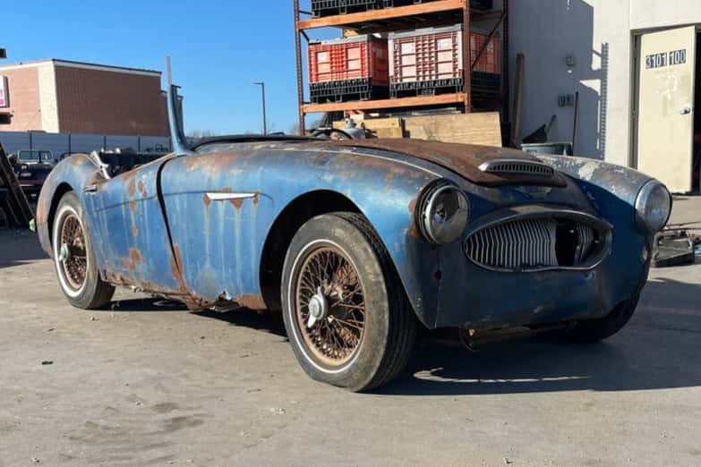 1962 Austin-Healey 3000 sold for $2,500