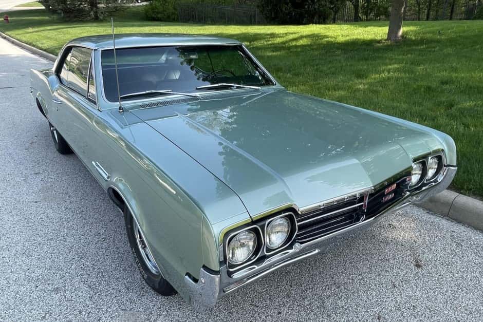 1966 Oldsmobile F-85 & Jetfire sold for $42,250