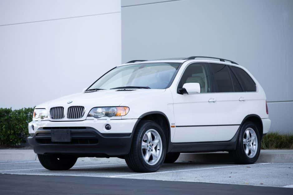 2001 BMW X5 sold for $8,001