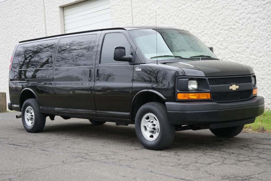 2015 Chevrolet Express sold for $33,500