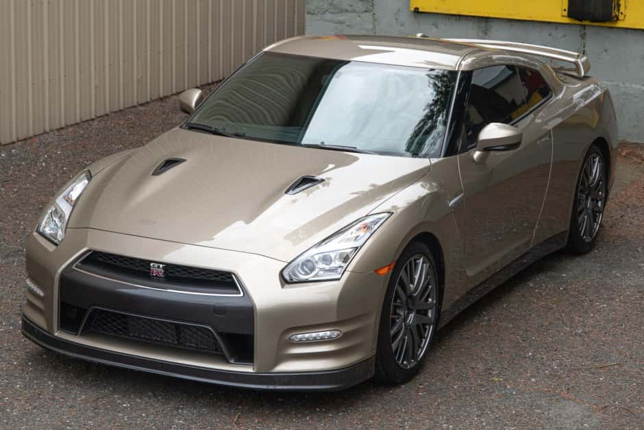 2016 Nissan GT-R R35 sold for $81,000