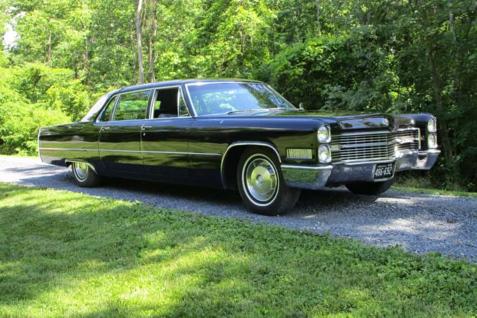 1966 Cadillac Series 75/Fleetwood sold for $13,250