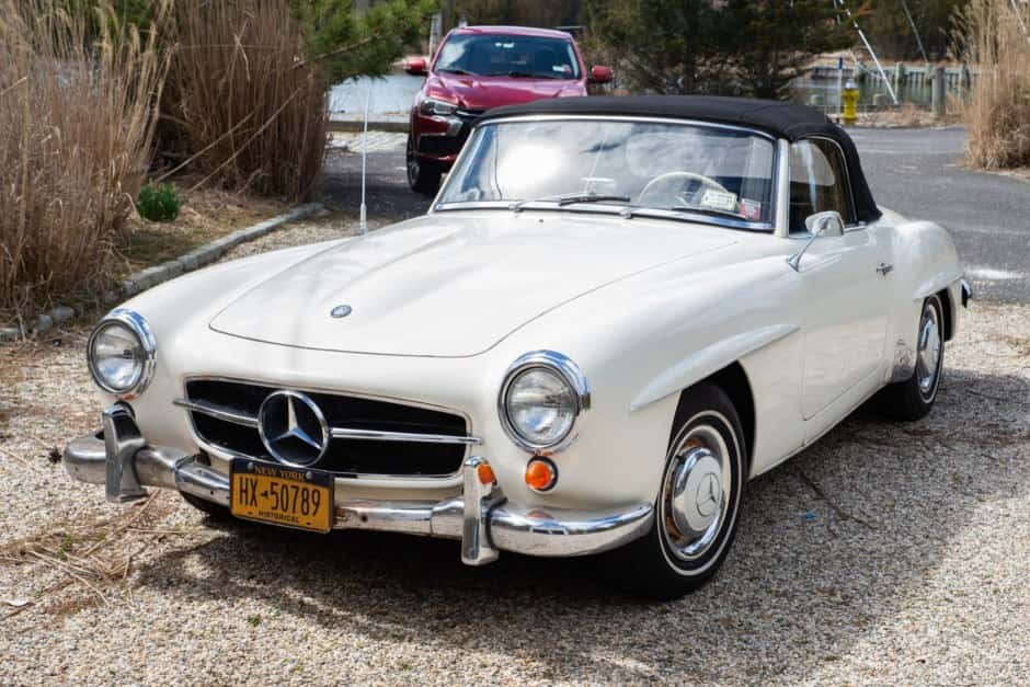 1961 Mercedes-Benz 190SL sold for $68,500