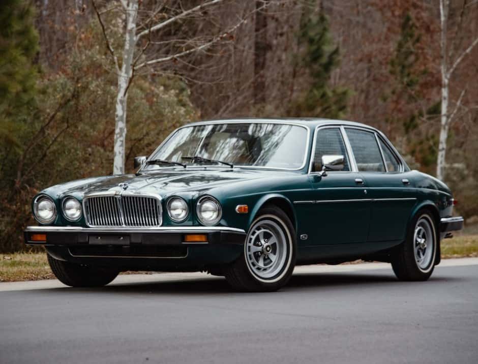 1983 Jaguar XJ Series 3 (1980-1992) sold for $6,200