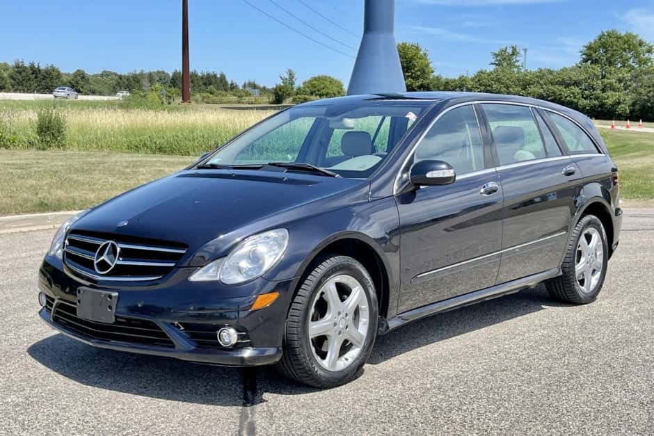 2009 Mercedes-Benz W251 R-Class sold for $27,598