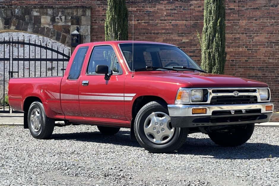 1994 Toyota Pickup (N80/90/100/110 1989-1997) sold for $12,380