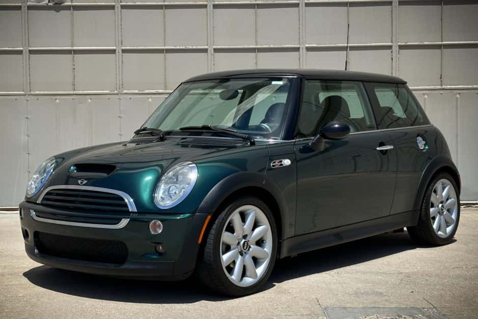 2003 Mini R53 Cooper S sold for $8,800