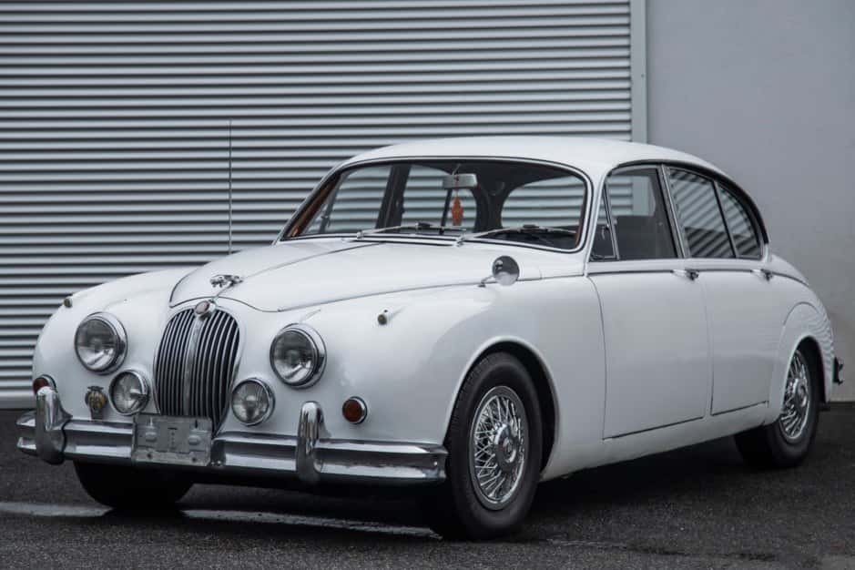 1966 Jaguar Mk II sold for $9,500