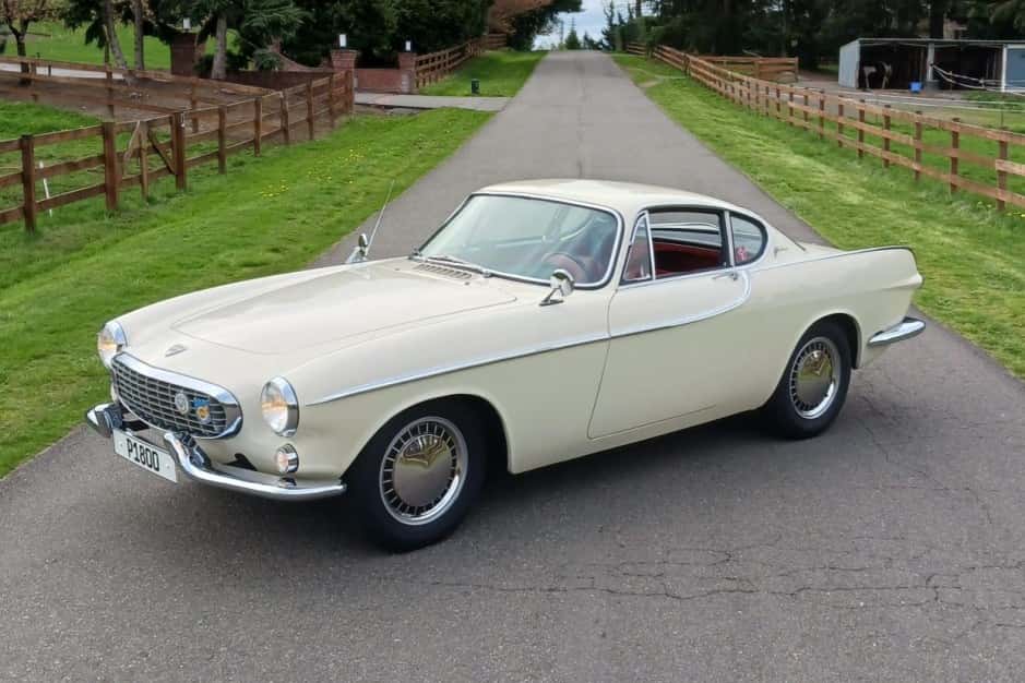1962 Volvo P1800/1800 sold for $38,000