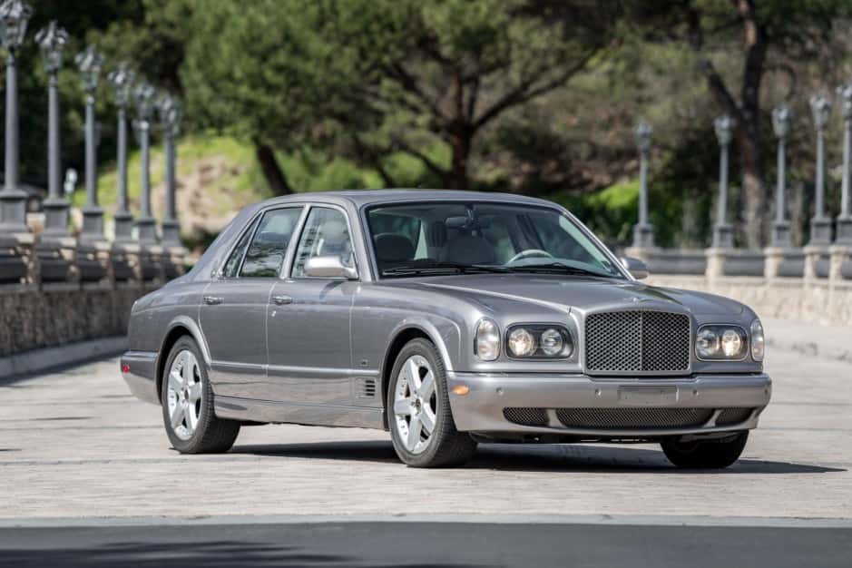2001 Bentley Arnage sold for $37,500