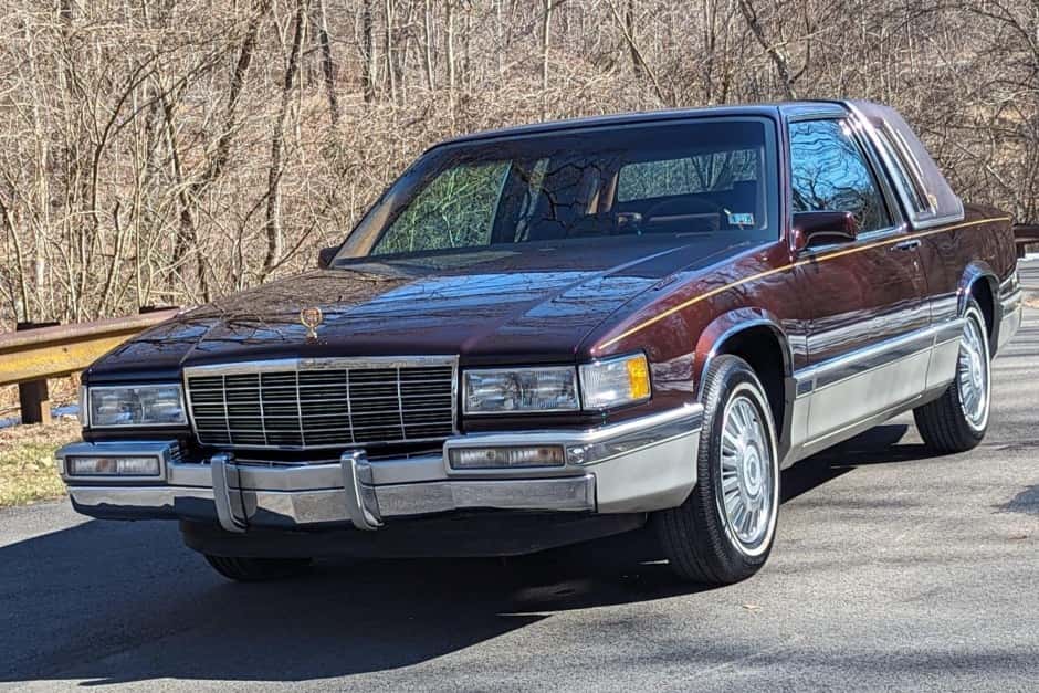 1991 Cadillac DeVille sold for $7,702