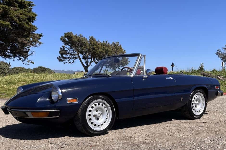 1971 Alfa Romeo 105/115 Spider Series 2 sold for $27,500