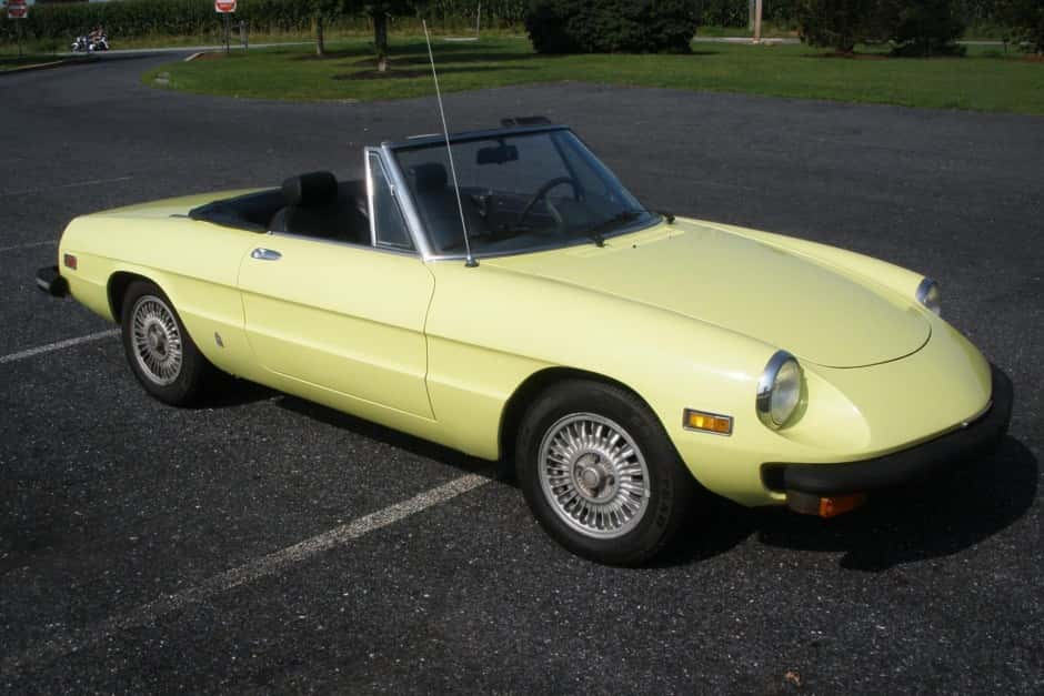1977 Alfa Romeo 105/115 Spider Series 2 sold for $8,700
