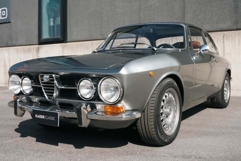 1970 Alfa Romeo 105/115 Series Coupe sold for $43,350