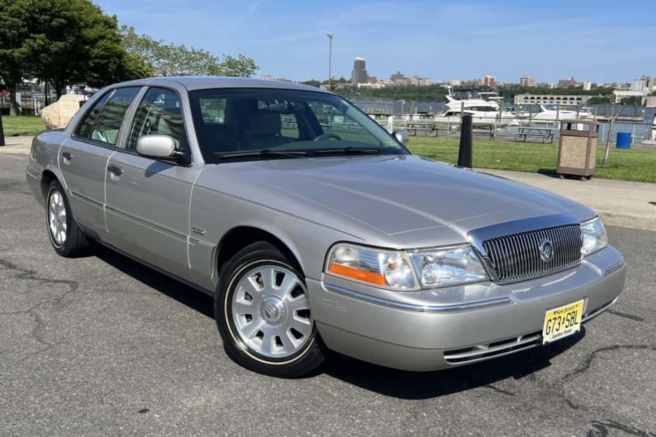 2004 Mercury Marquis & Grand Marquis sold for $8,900