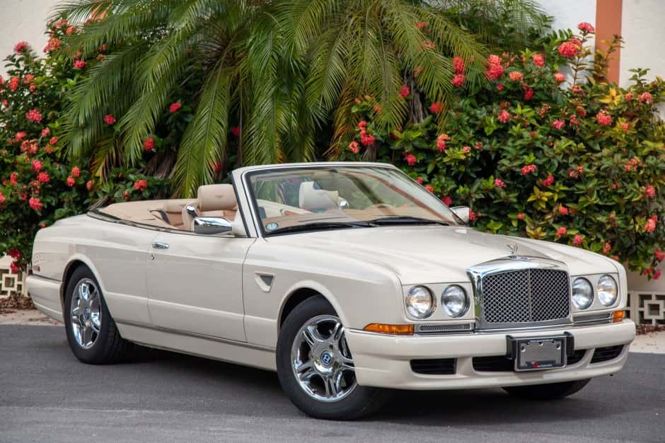 2001 Bentley Azure sold for $70,000