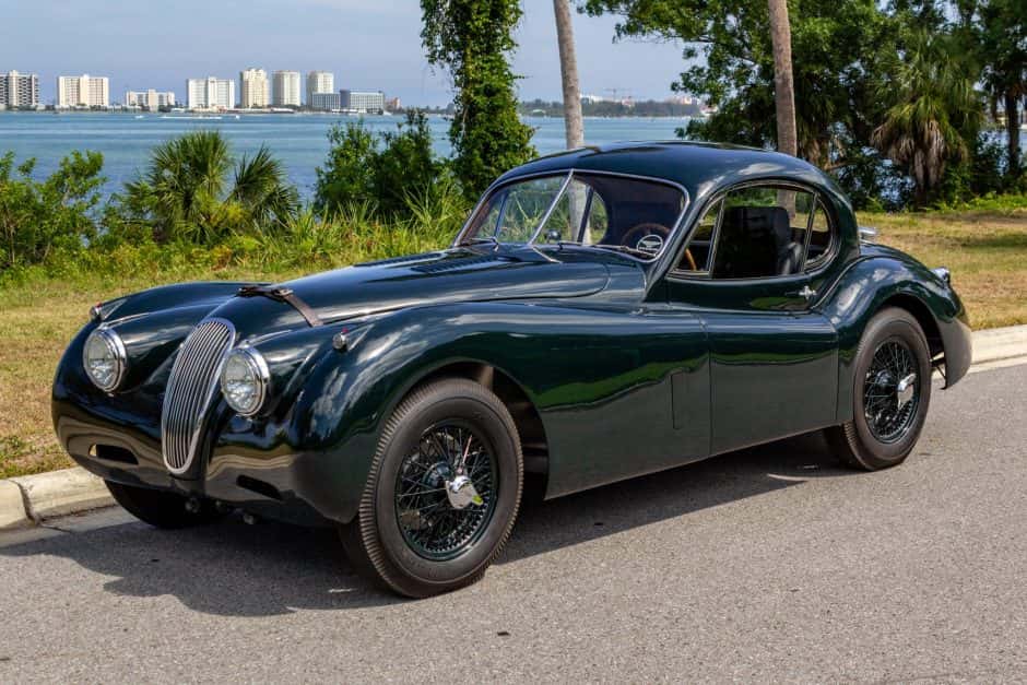 1953 Jaguar XK120 sold for $105,000