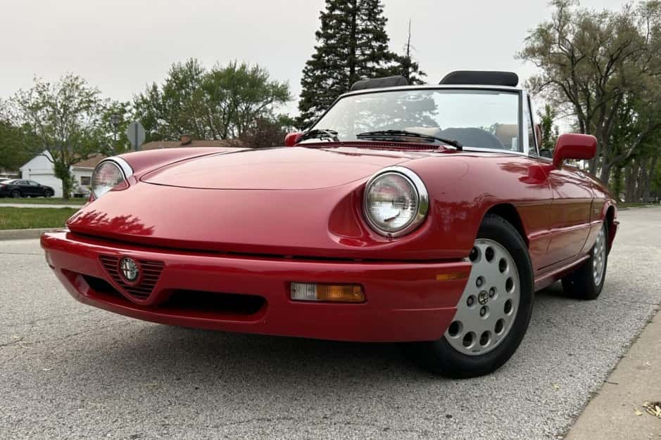 1991 Alfa Romeo 105/115 Spider Series 4 sold for $9,625