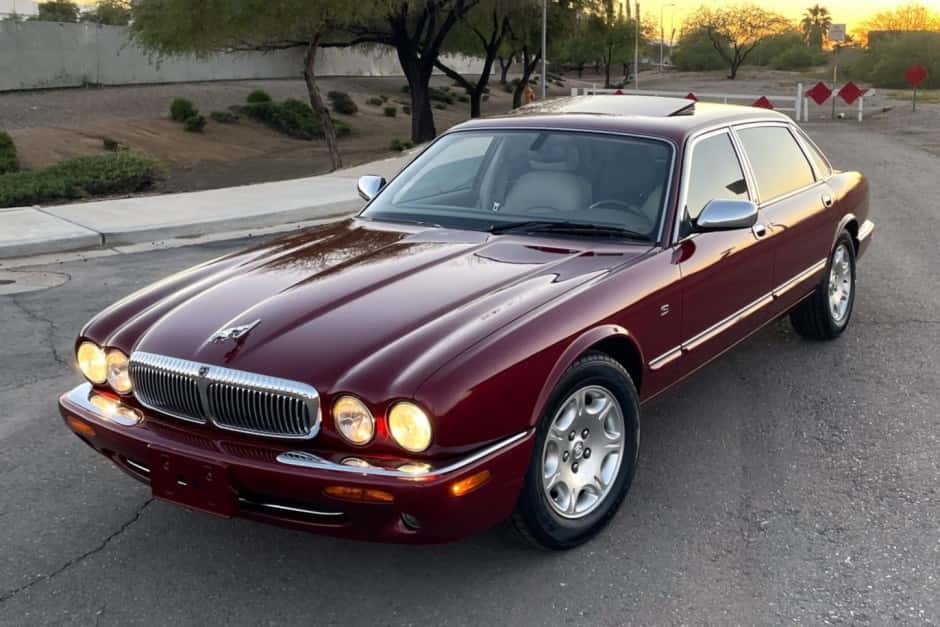 2001 Jaguar X308 XJ (1998-2003) sold for $16,000