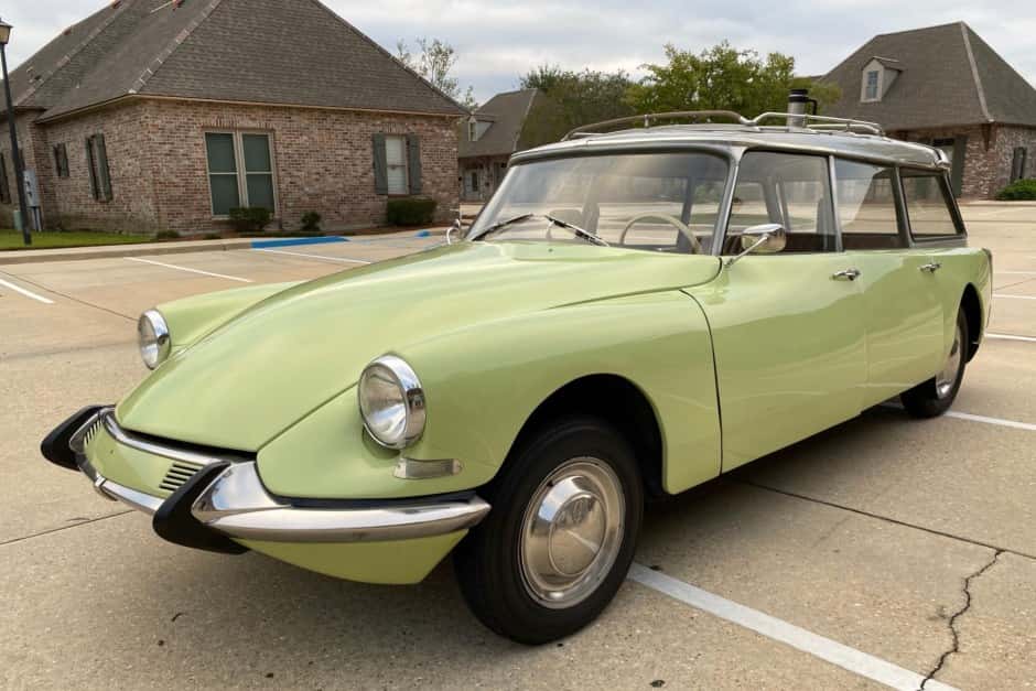 1963 Citroen DS sold for $36,250