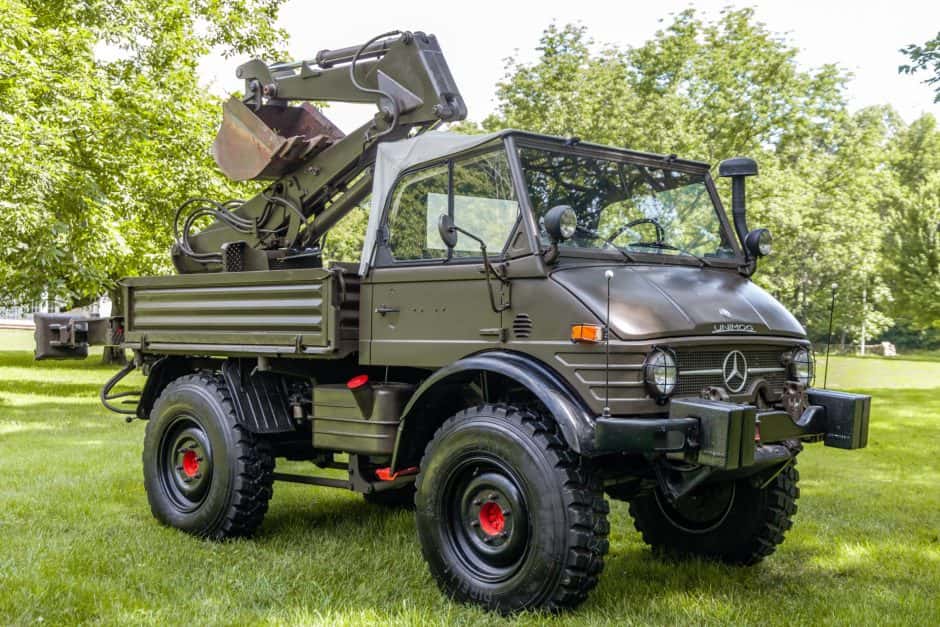 1977 Mercedes-Benz Unimog sold for $27,777