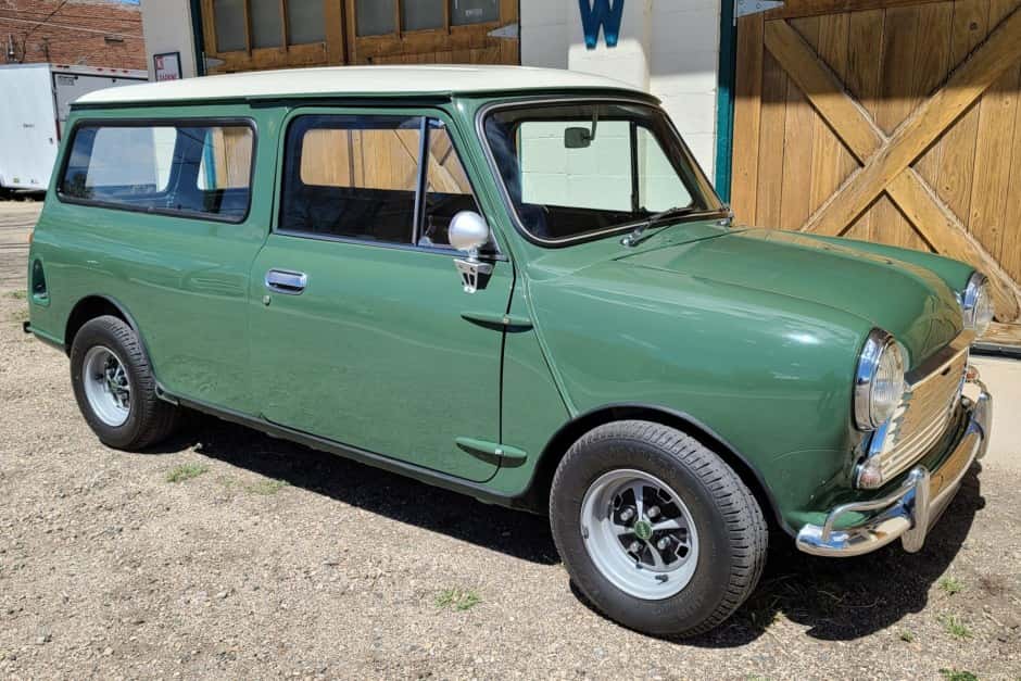 1976 Mini Mk III-Mk V sold for $19,000