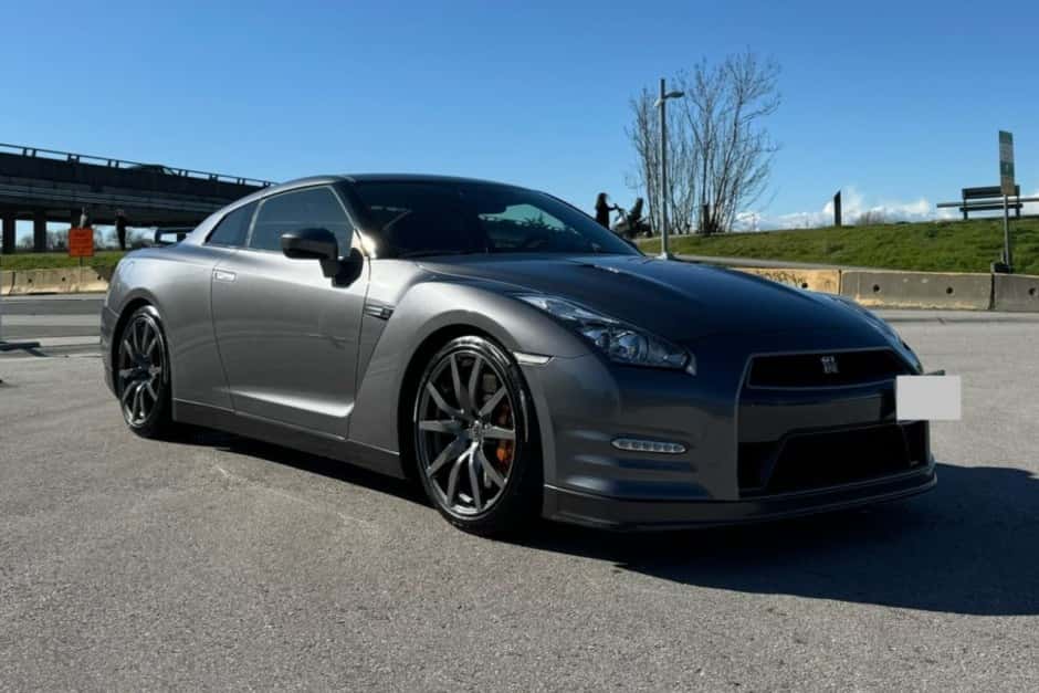 2014 Nissan GT-R R35 sold for $73,500