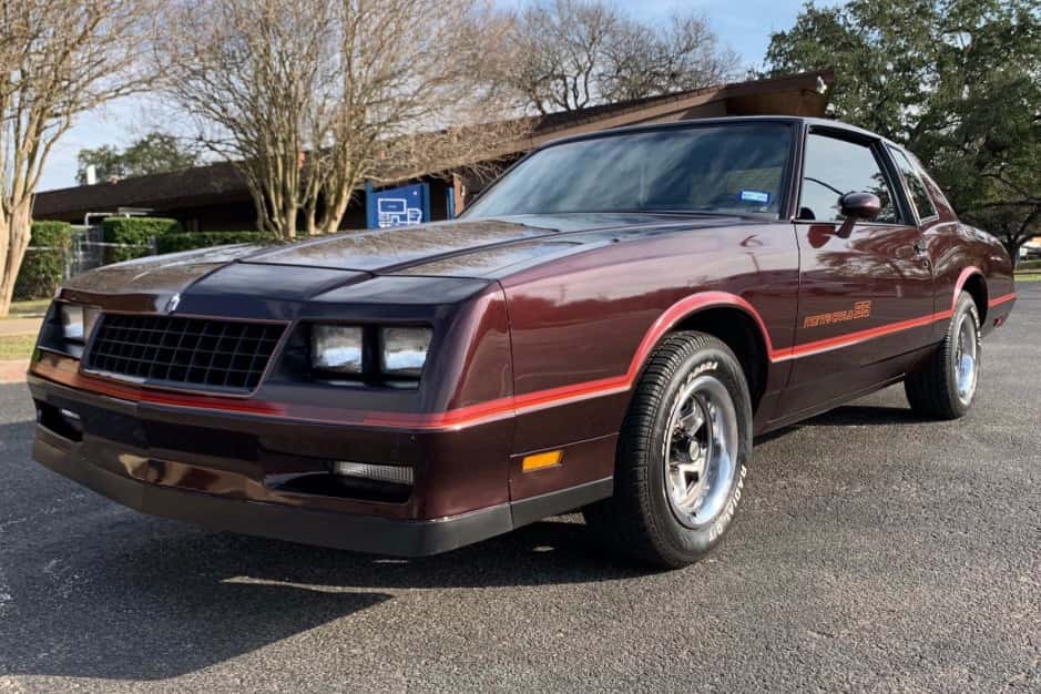 1985 Chevrolet Monte Carlo sold for $10,500