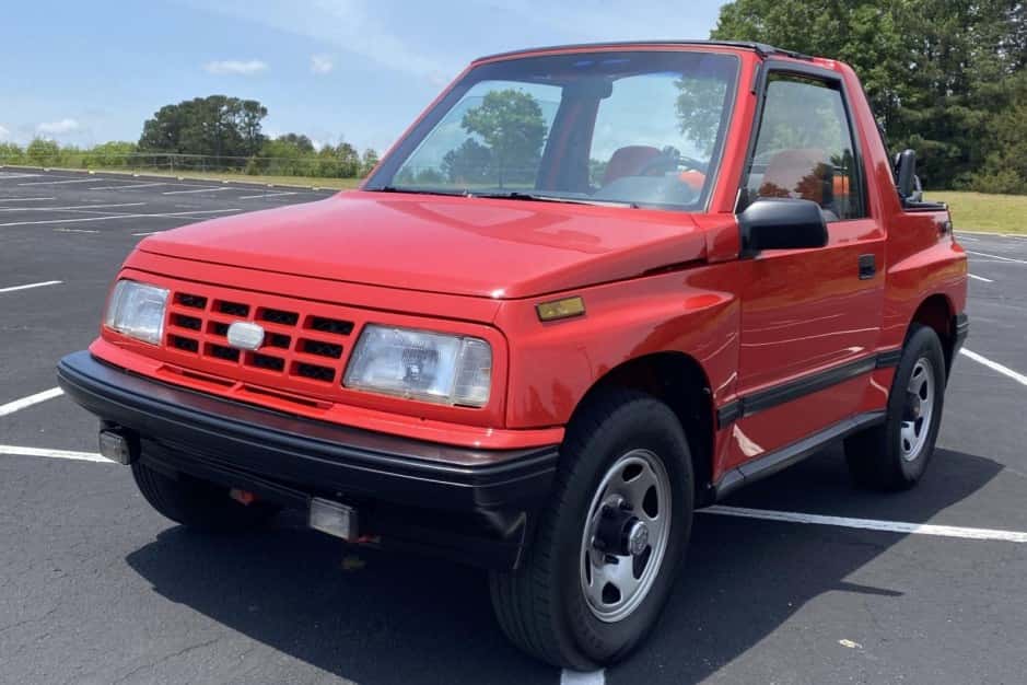 1992 Geo Tracker/Suzuki Sidekick sold for $8,777