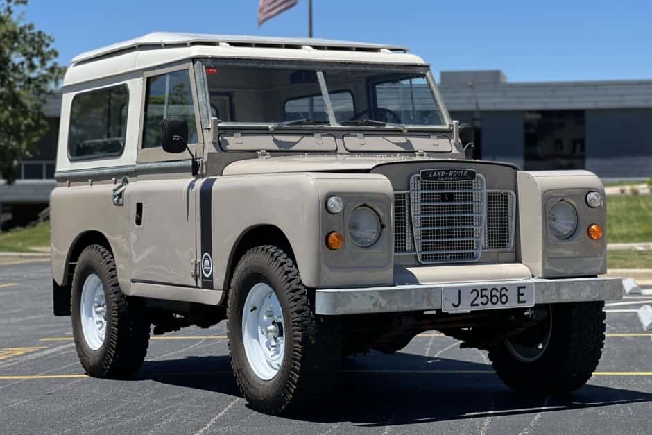 1979 Land Rover Series 88 sold for $27,000