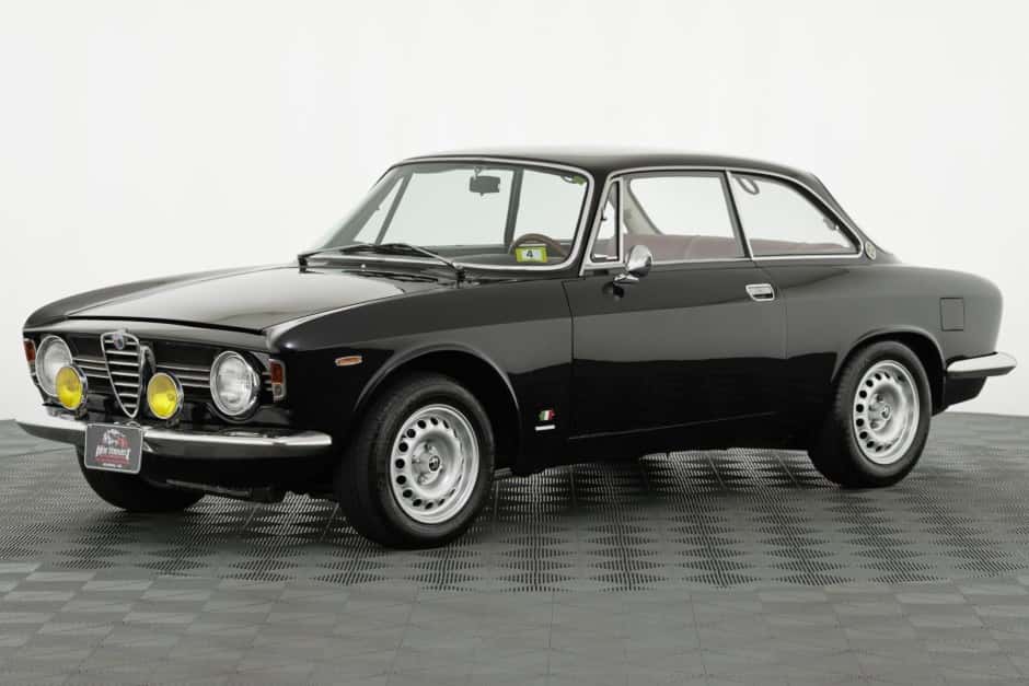 1967 Alfa Romeo 105/115 Series Coupe sold for $47,000