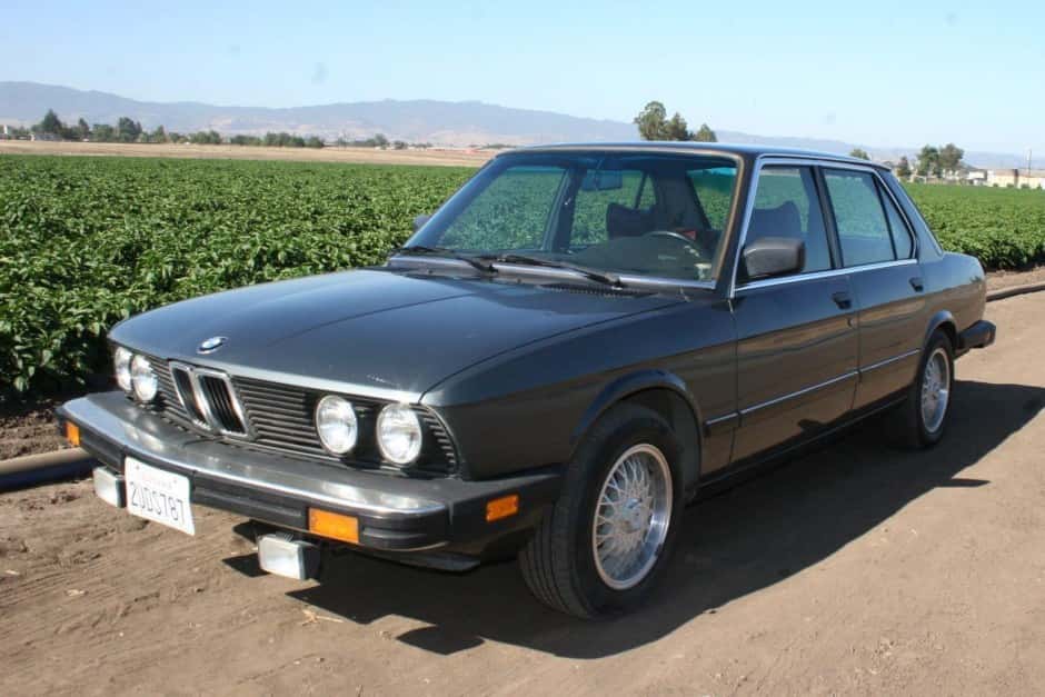 1984 BMW E28 5-Series sold for $10,250