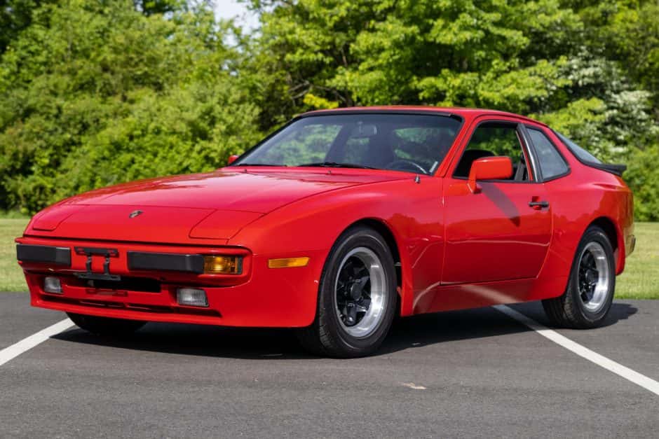 1983 Porsche 944 sold for $20,555