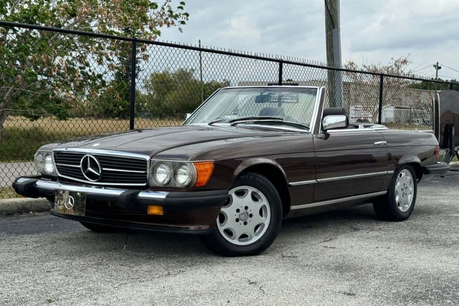 1983 Mercedes-Benz R107 SL sold for $12,500