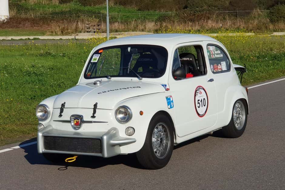 1964 Abarth 750 & 850 sold for $30,000