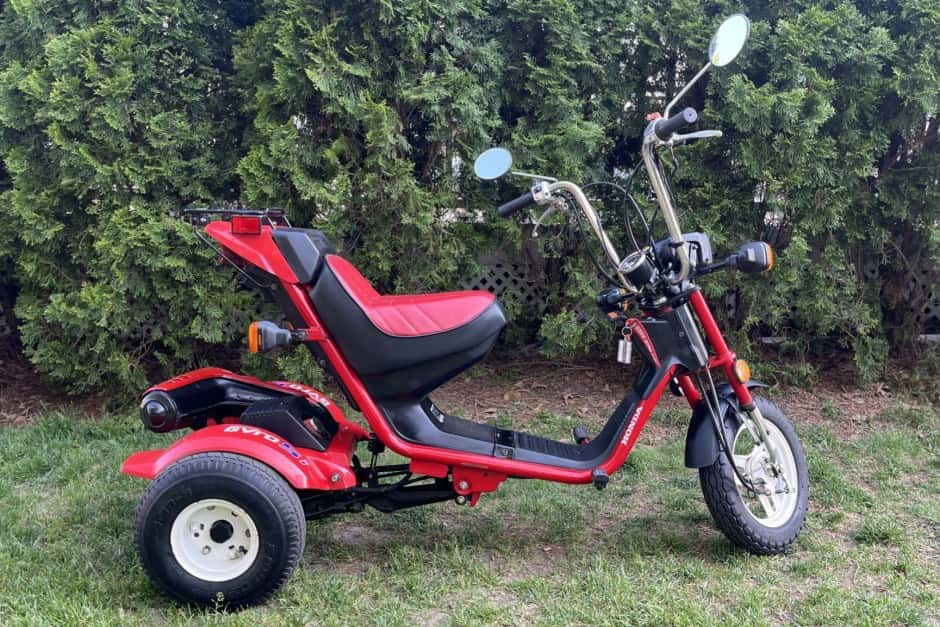1986 Honda Step-Through Scooter sold for $3,900