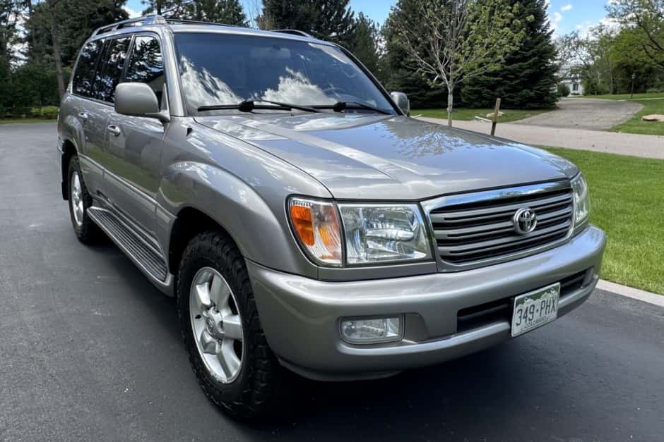 2004 Toyota Land Cruiser 100-Series sold for $26,750