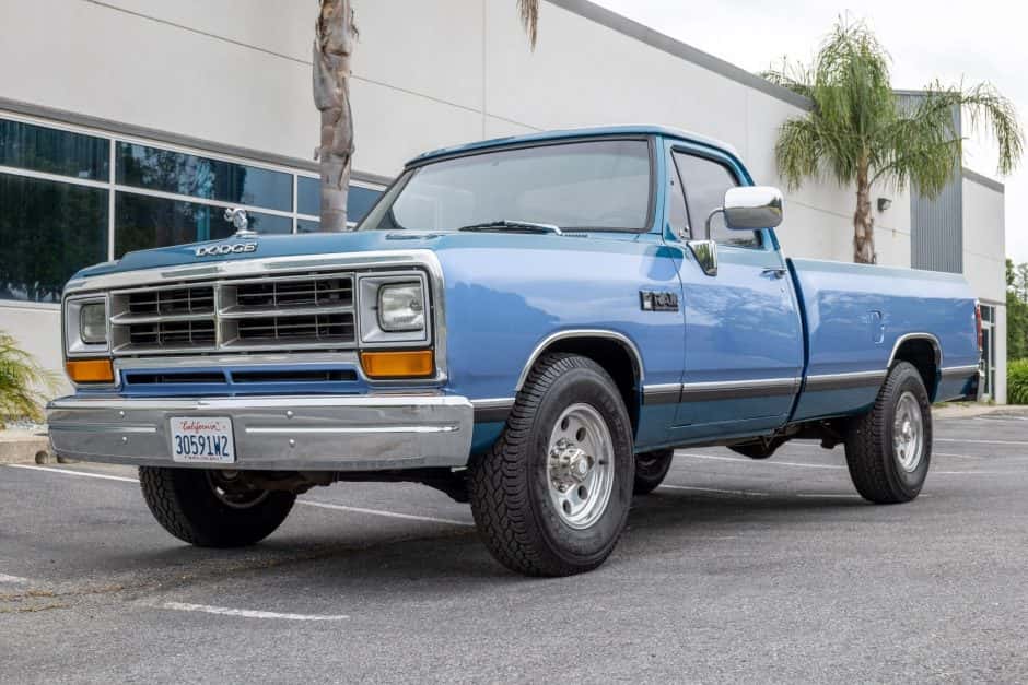1989 Dodge Ram (1981-1993) sold for $15,500