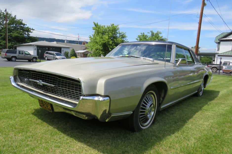 1967 Ford Thunderbird (1967-1971) sold for $14,450