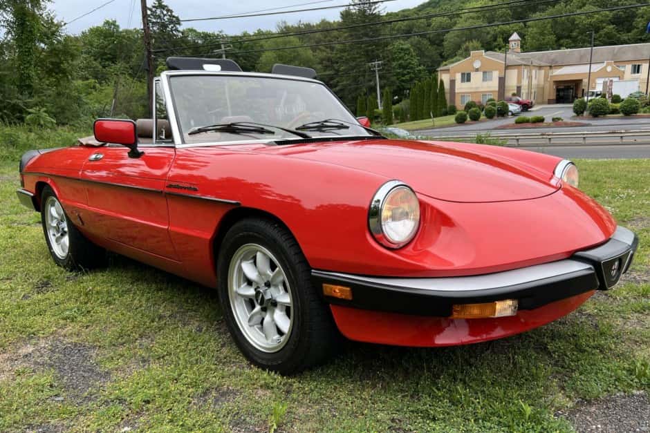 1983 Alfa Romeo 105/115 Spider Series 3 sold for $13,500