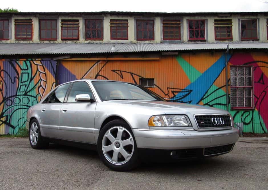 2001 Audi S8 sold for $10,051
