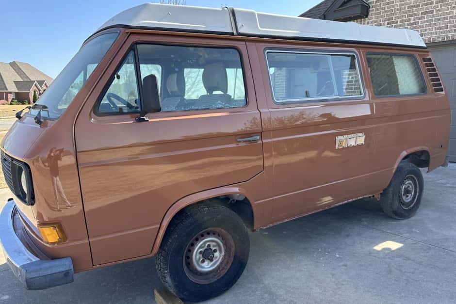 1981 Volkswagen Vanagon sold for $3,300