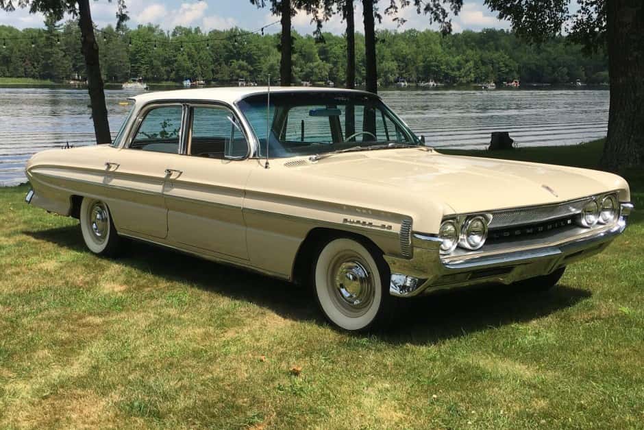 1961 Oldsmobile 88 sold for $11,000
