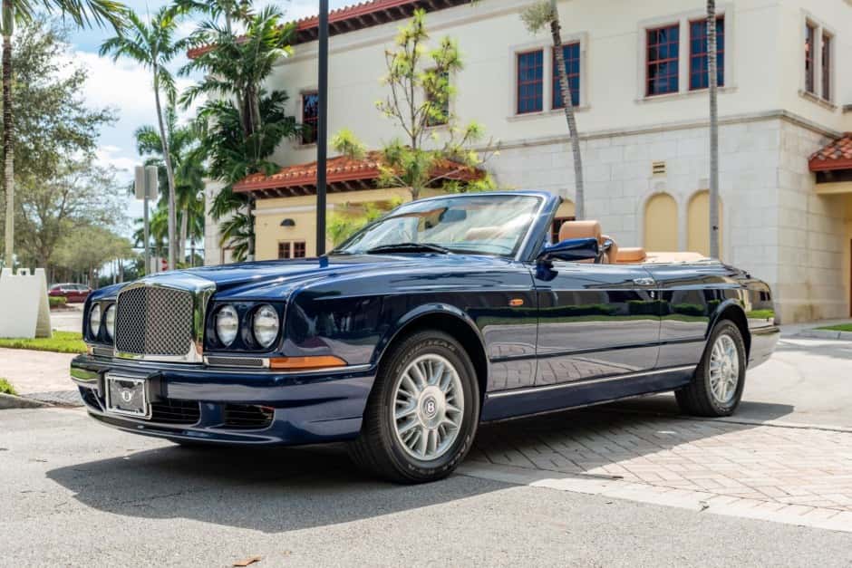 2000 Bentley Azure sold for $63,000