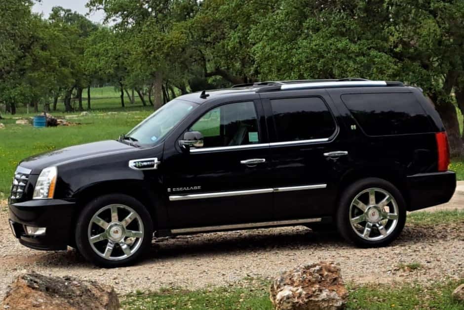 2009 Cadillac Escalade & EXT GMT900 (2007-2014) sold for $18,250