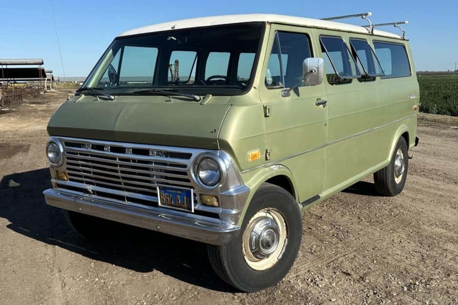 1970 Ford Econoline Van sold for $5,700